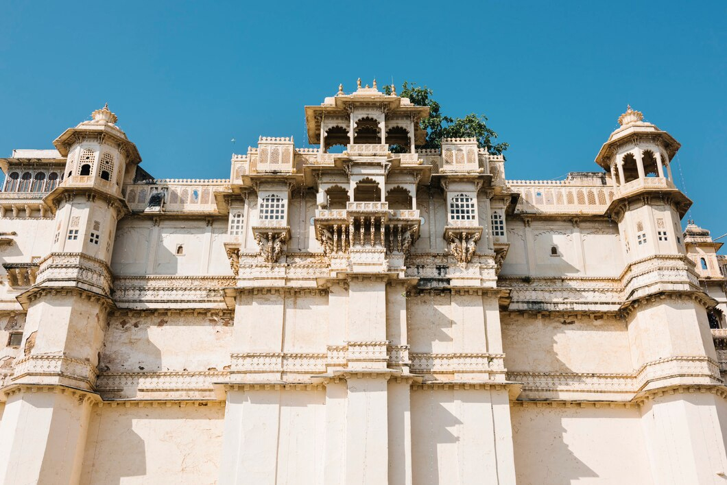 City Palace beside the lake in Udaipur