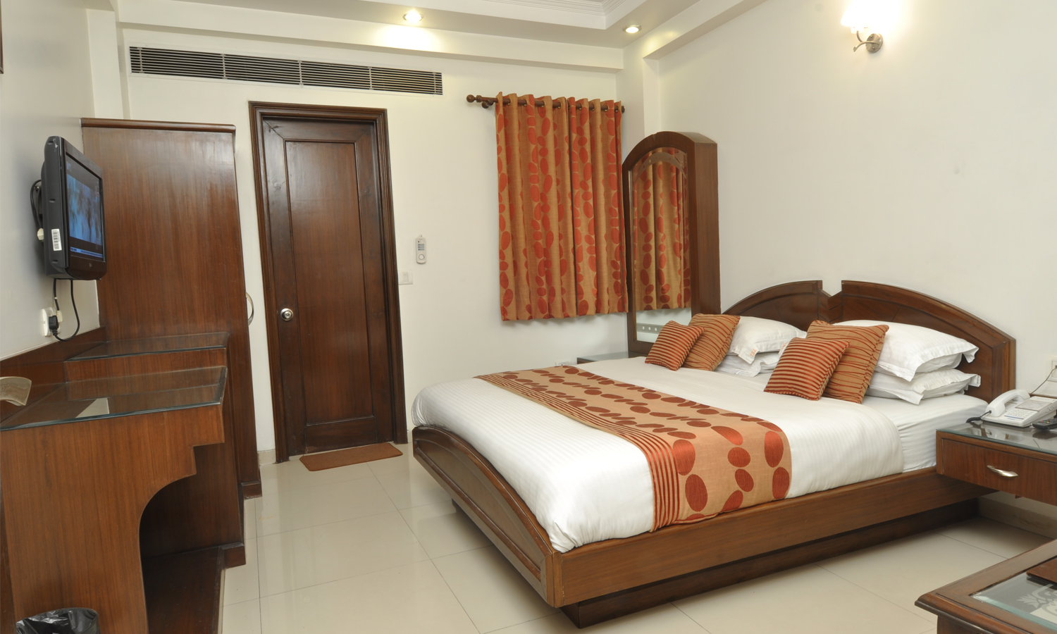 The Shipra International — photo 11