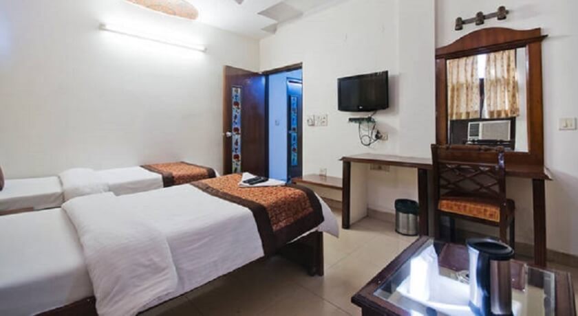 Hotel Paras International — photo 12