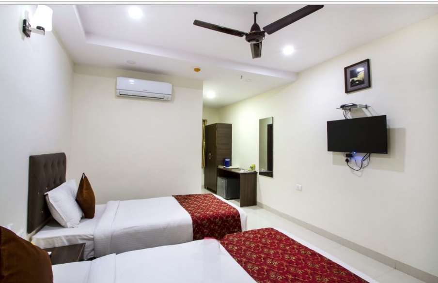 Hotel Lotus Grand — photo 19