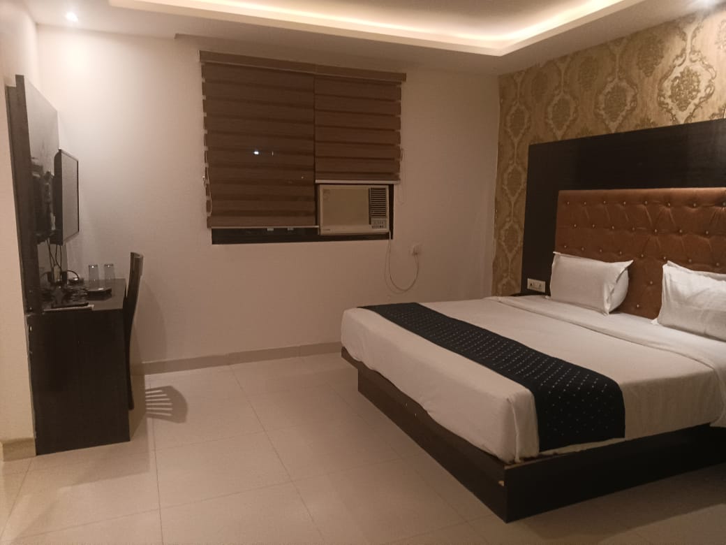 Hotel Iconic Suites — photo 12