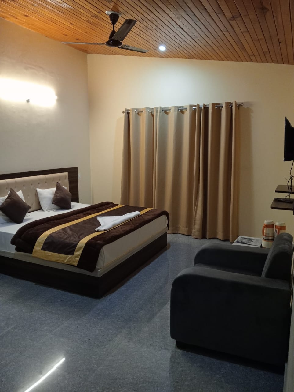 Hotel Sun Lights Bhimtal — photo 17