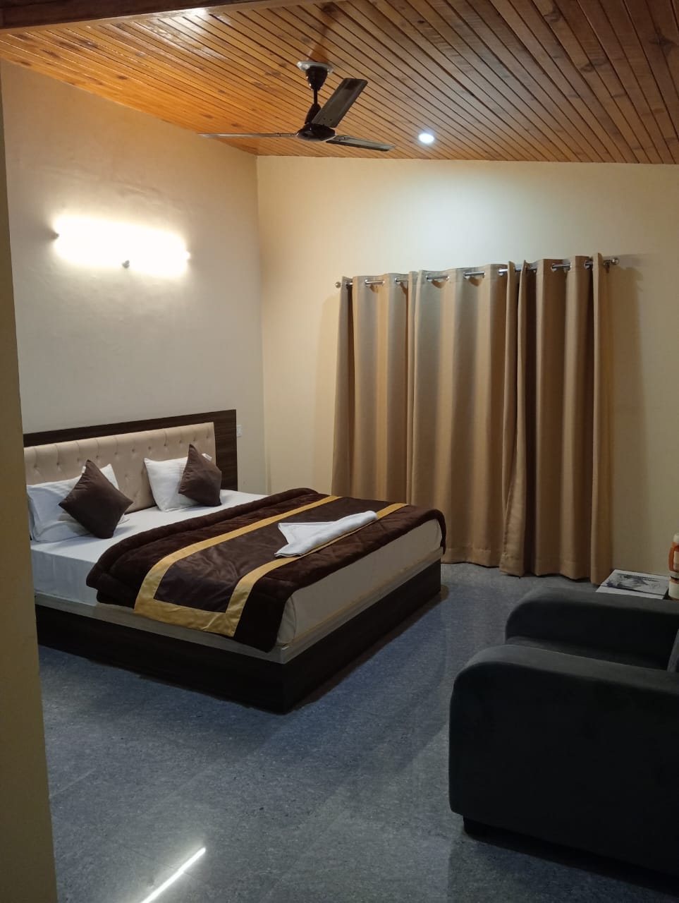 Hotel Sun Lights Bhimtal — photo 18
