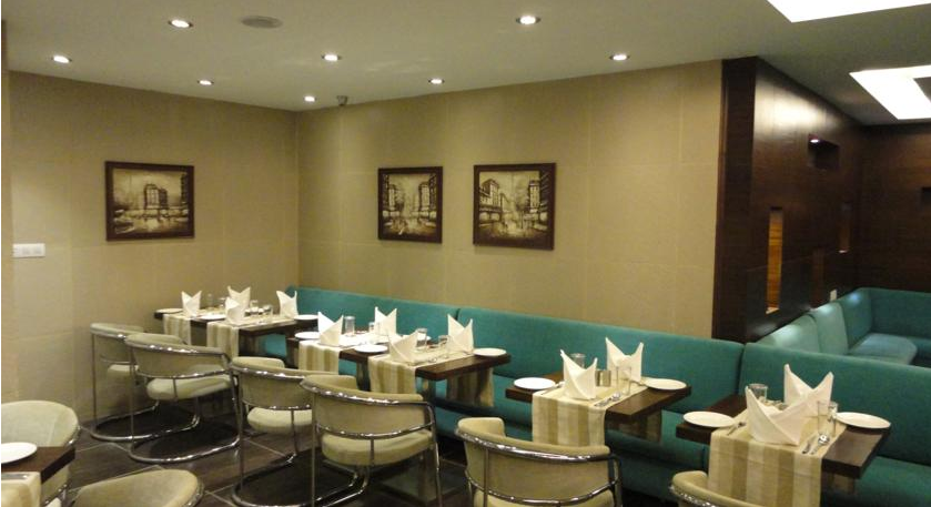 Hotel Corporate Regency,DLF Phase 3 — photo 11