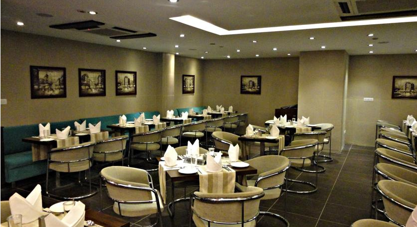 Hotel Corporate Regency,DLF Phase 3 — photo 14