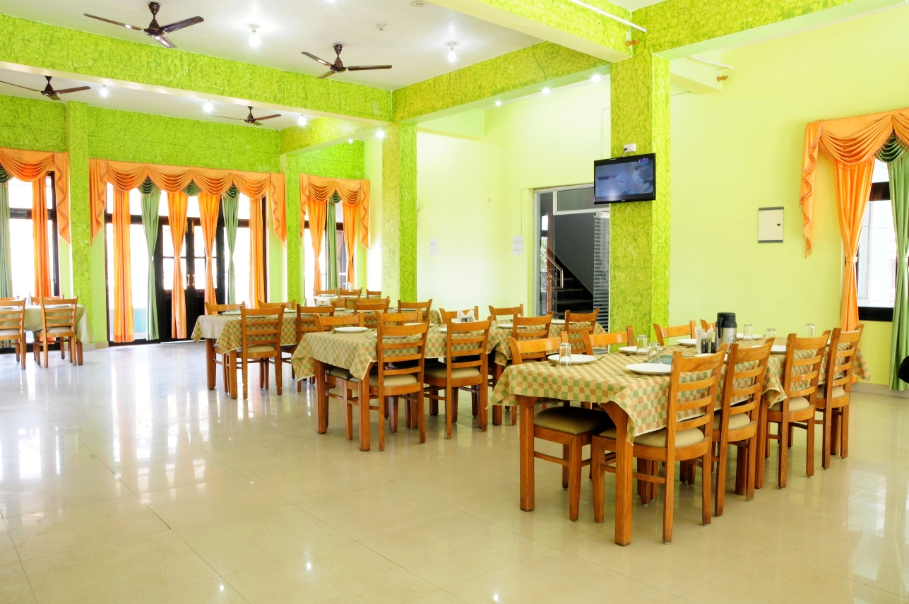 Hotel Sunita-Lower Mall Road — photo 2