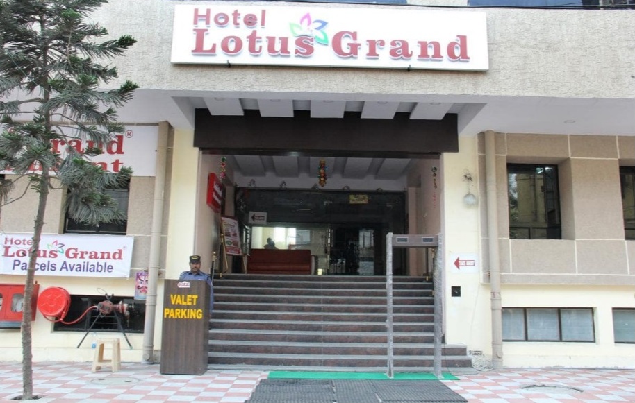 Hotel Lotus Grand