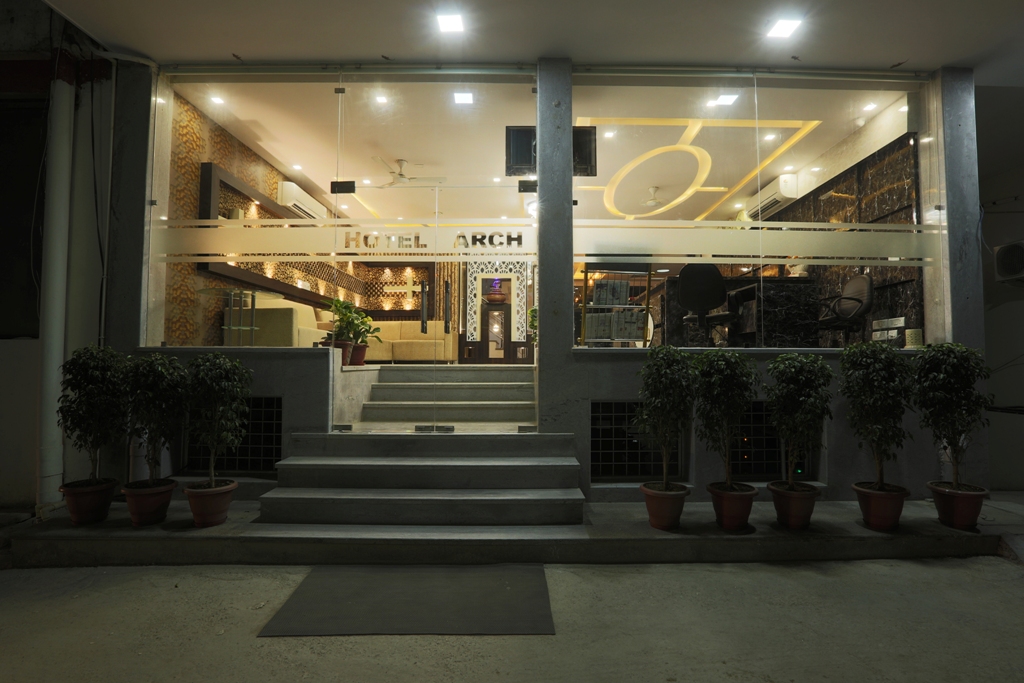 Hotel Arch